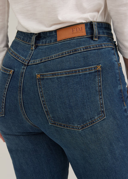 FDJ - ESSENTIAL DENIM -SUZANNE PETITE SLIM LEG JEAN- 8961779