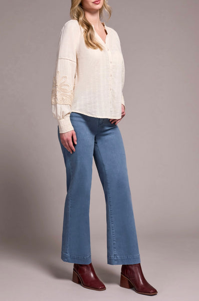 TRIBAL - COTTON BLOUSE W/ APPLIQUÉ ON SLEEVES- 2408O-8299