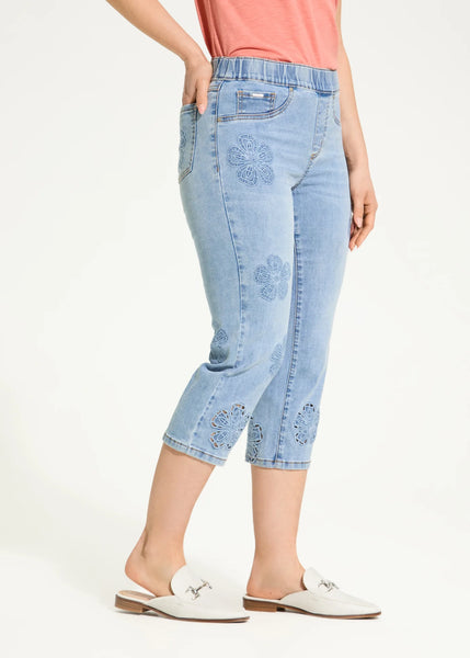 FDJ - EMBROIDERED FLOWER COMFORT WAIST CAPRI - 2520669