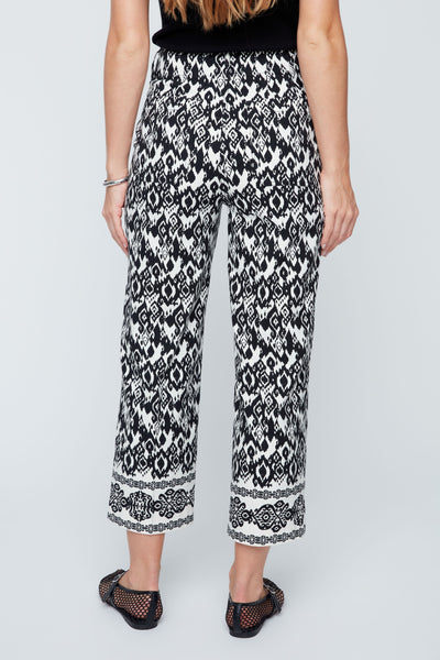 RENUAR - PRINTED BLACK/ WHITE BORDER PRINT CROP  PANT - R11052-E3537