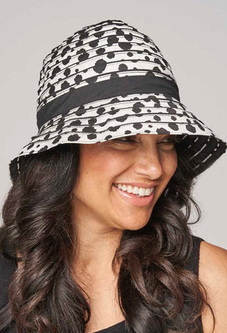 PARKHURST - REVERSIBLE  PACKABLE BALI BUCKET HAT -17446- BLACK/WHITE